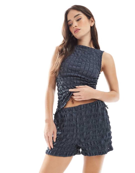 ASOS DESIGN syra tvättad textur kort i blå - Image 1