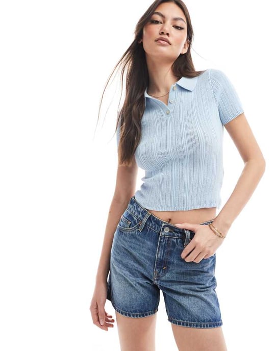 Monki Aimo avslappnade denimshorts i medelblå tvätt - Image 3