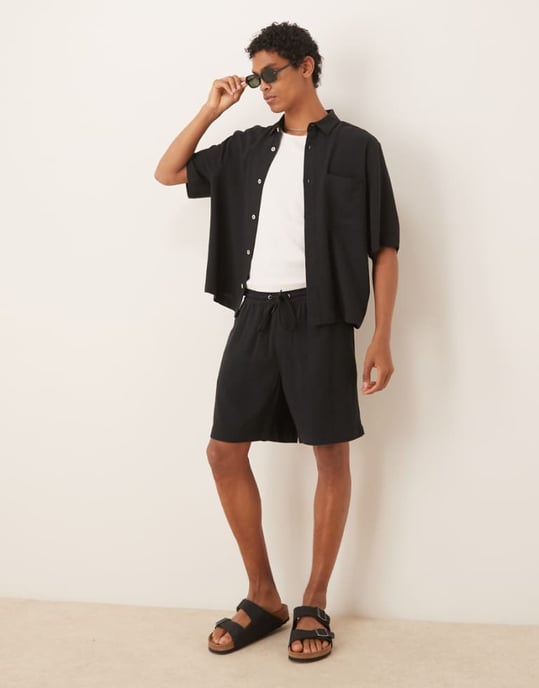 ASOS DESIGN koord baggy passform linneblandning kortbyxor i svart - Image 1