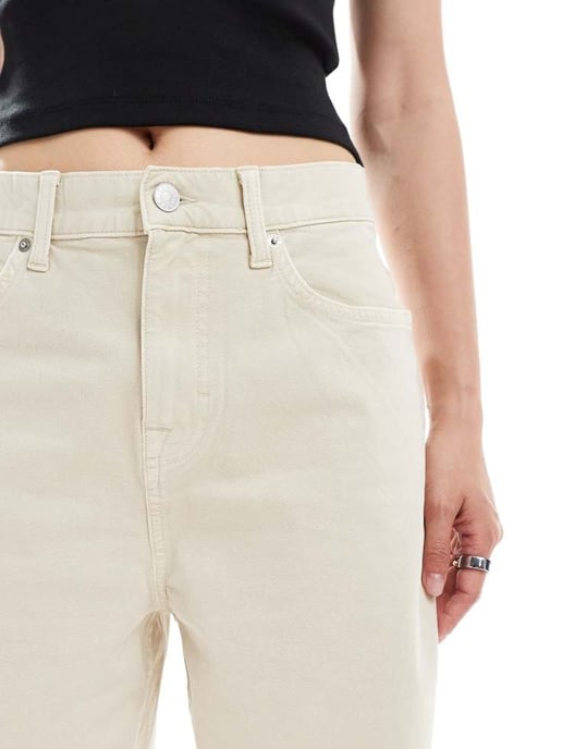 Tommy Jeans avslappnade bermudashorts i denim i ecru - Image 4