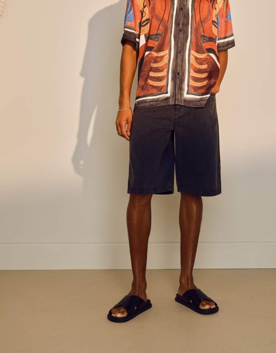 Topman tvättade twill-sjorts i grått - Image 2