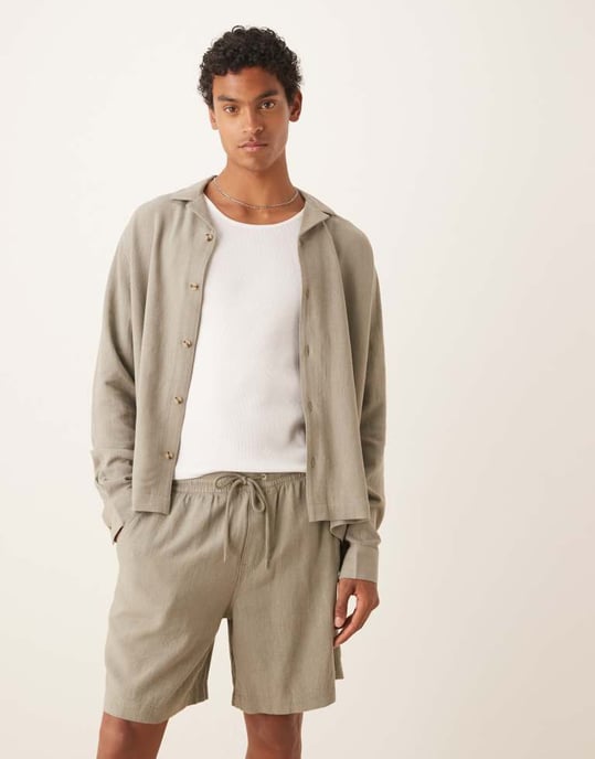 ASOS DESIGN koord baggy fit linneblandning kortbyxor i khaki - Image 2