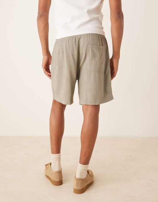 ASOS DESIGN koord baggy fit linneblandning kortbyxor i khaki - Image 4