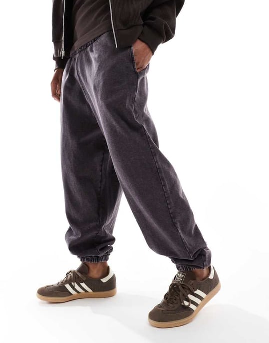 ASOS DESIGN oversized joggerbyxor i tvättad svart - Image 1