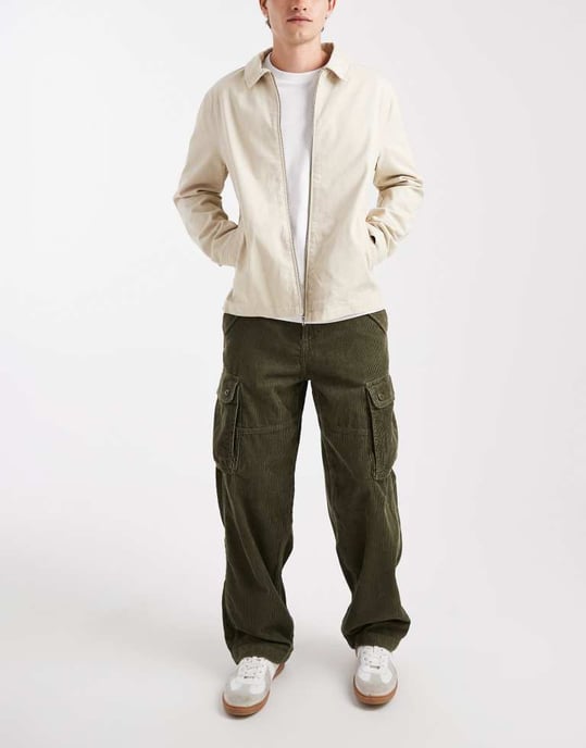 Wrangler Casey Jones lösa cargobyxor i grön kordfläsk - Image 2