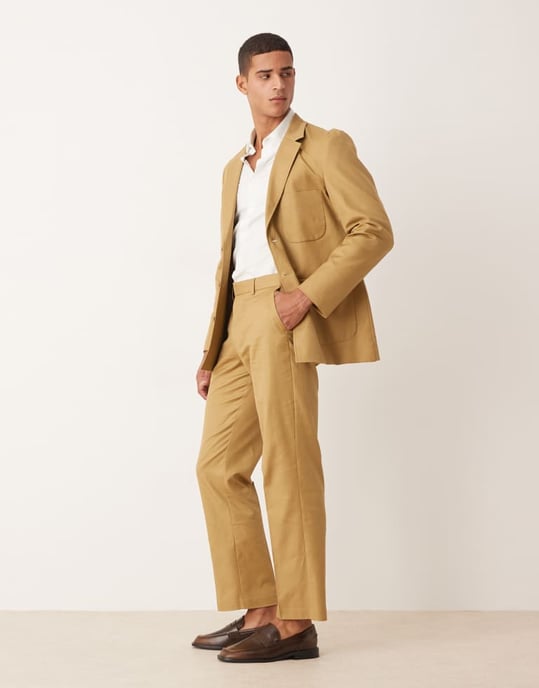 ASOS DESIGN bomulls- och linneblandning raka byxor i kamelfärgad twill - Image 2