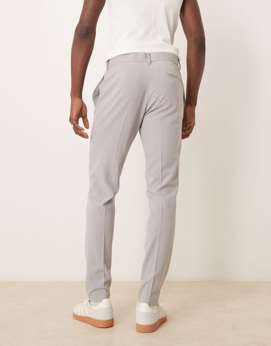 ASOS DESIGN four way stretch smal passform kostymbyxor i grått - Image 4