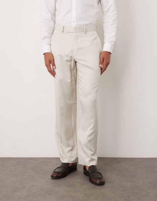 ASOS DESIGN raka ben kostymbyxor i beige satin - Image 2