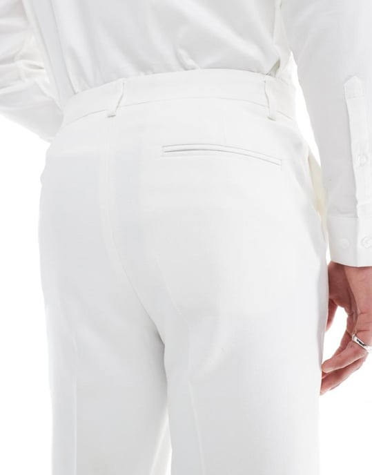 ASOS DESIGN tapered kostymbyxor i strukturerat vitt tyg - Image 4