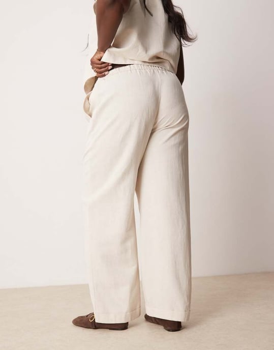 ASOS DESIGN Curve skräddarsydda raka byxor i stenbeige - Image 3