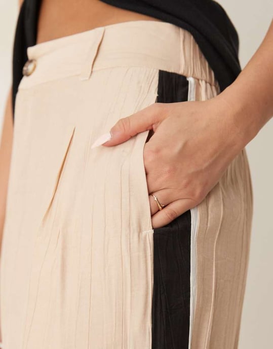 ASOS DESIGN skräddarsydda byxor med kontrasterande panel i stenfärg - Image 4
