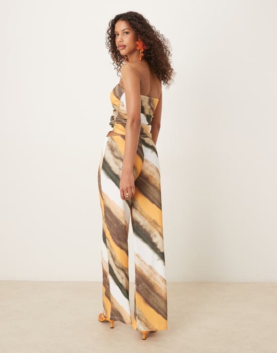 ASOS DESIGN koord bred ben krinklad byxa i abstrakt mönster - Image 3