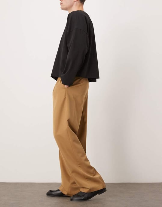 ASOS DESIGN smart breda byxor med framfällt veck i camel - Image 3