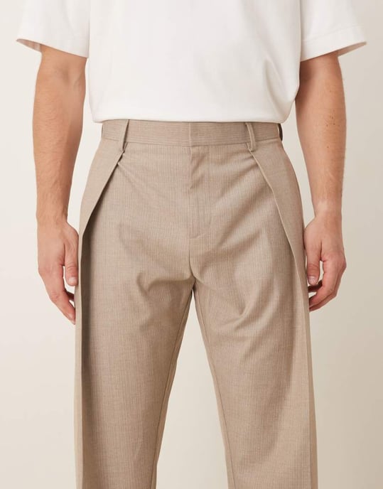 ASOS DESIGN smart vida byxor med djup veck fram i neutral randning - Image 4