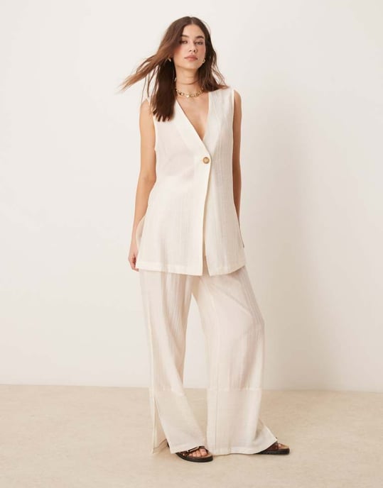 ASOS DESIGN genomskinliga texturerade vida byxor co-ord i off white - Image 2