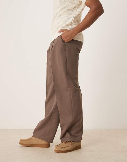 ASOS DESIGN smart vida byxor med framfickor i brun - Image 1