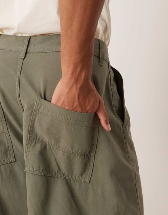 ASOS DESIGN överdimensionerade baggy byxor i khaki med snickardetaljer - Image 4