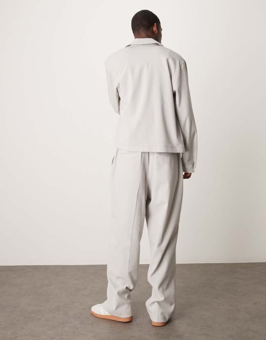 ASOS DESIGN smart koord vida byxor i ljusgrå sidentyget med elastisk midja - Image 4
