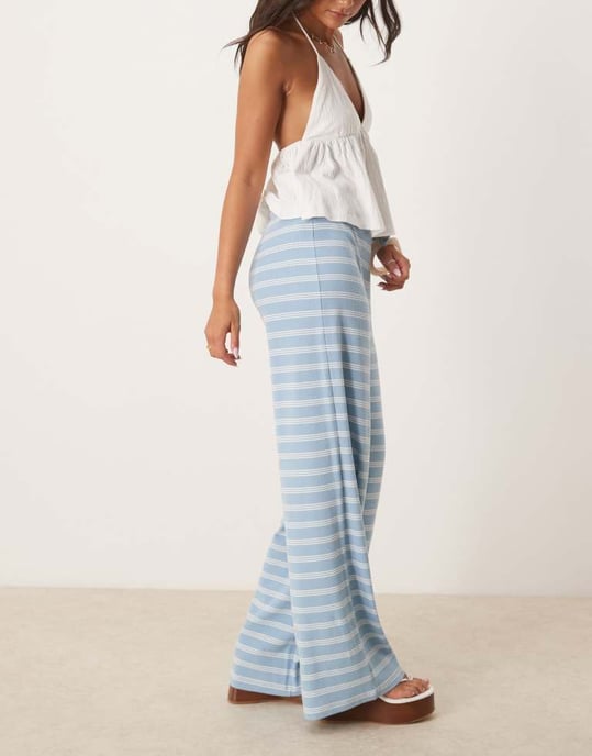 ASOS DESIGN randig bred ben midjehöga byxor set i ljusblå - Image 3
