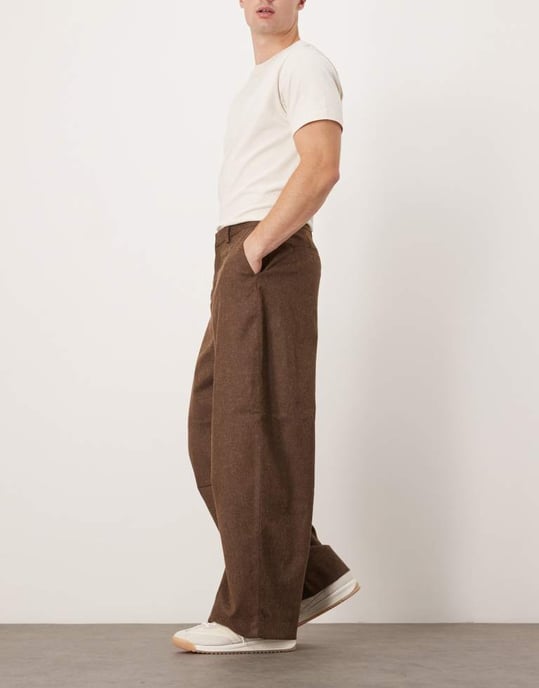 ASOS DESIGN smart vida byxor med breda ben och frontveck i brunt borstat tyg - BRUN - Image 3
