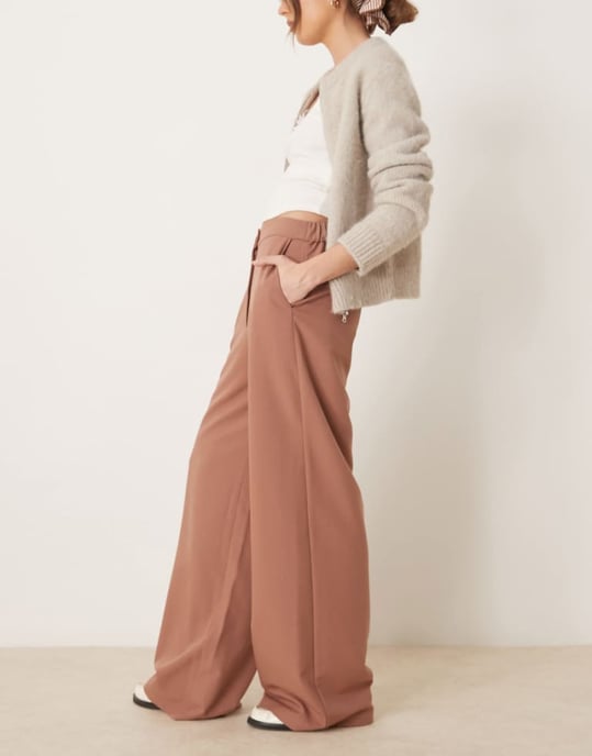 ASOS DESIGN skräddarsydda avslappnade raka byxor i aprikos - Image 1