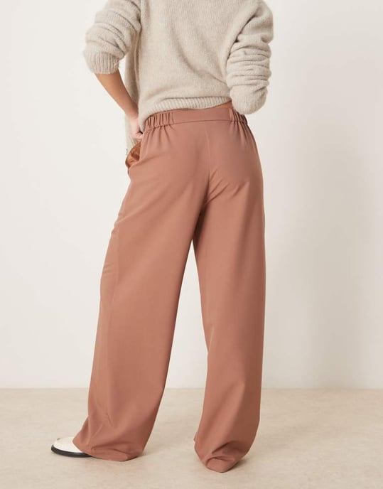 ASOS DESIGN skräddarsydda avslappnade raka byxor i aprikos - Image 3