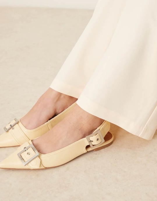 ASOS DESIGN skräddarsydda avslappnade raka byxor i smörkräm - Image 4