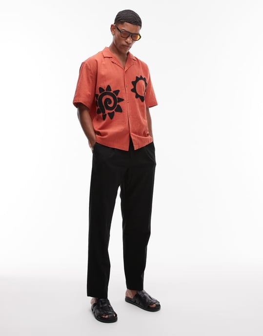 Topman kortärmad broderad solskjorta i röd - Image 2