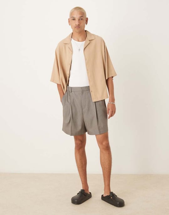ASOS DESIGN premium oversized krage boxig skjorta i beige - Image 4