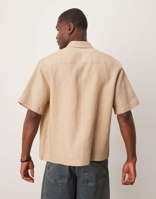 ASOS DESIGN 100% linne boxig regularskjorta i sand - Image 4