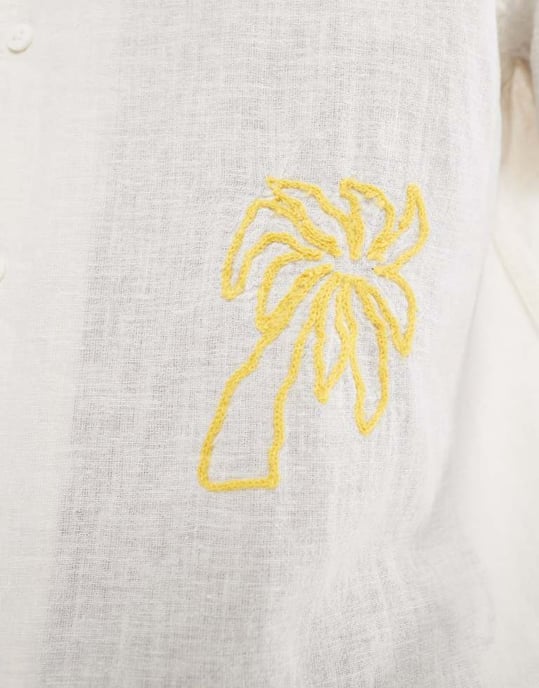 ONLY & SONS broderad skjorta med omvänd krage i off white - Image 4