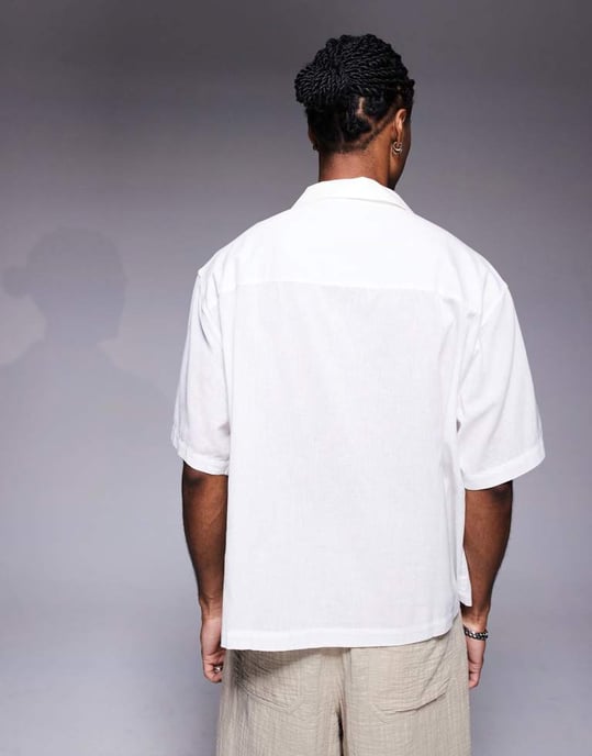 ASOS DESIGN oversized skjorta med revers och tryck i vit - Image 4