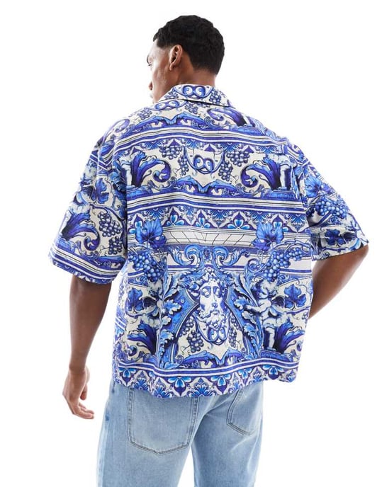 ASOS DESIGN boxy oversized tryckt skjorta i blått och vitt - Image 2