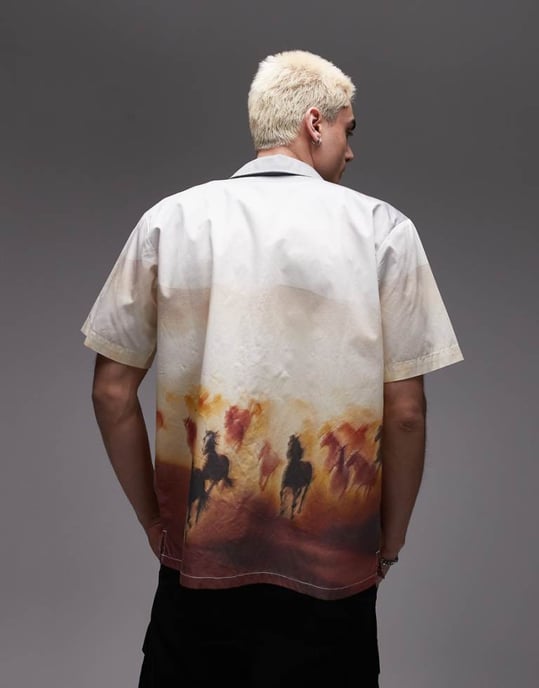 Dickies löpande vilda västern grafisk tryckt skjorta i beige - Image 1