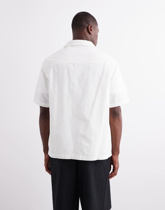 ASOS DESIGN kragig texturerad skjorta i vitt - Image 3