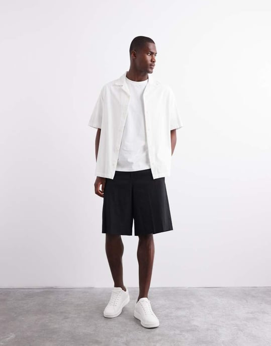 ASOS DESIGN kragig texturerad skjorta i vitt - Image 4