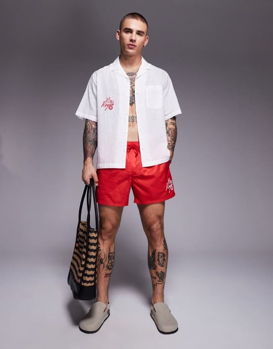 ASOS DESIGN koord linne-liknande skjorta med röd bröstbrodyr - Image 2