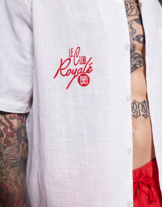 ASOS DESIGN koord linne-liknande skjorta med röd bröstbrodyr - Image 3