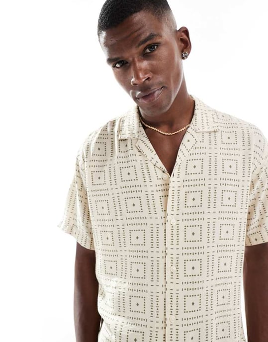 Jack & Jones oversize skjorta med kakeltryck i beige - Image 4