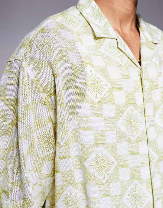 ASOS DESIGN boxy oversized texturerad skjorta med plattmönster i salviagrön - Image 3