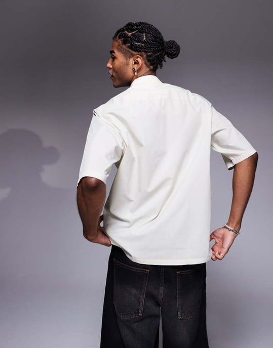 ASOS DESIGN avslappnad poplin-skjorta i beige - Image 4