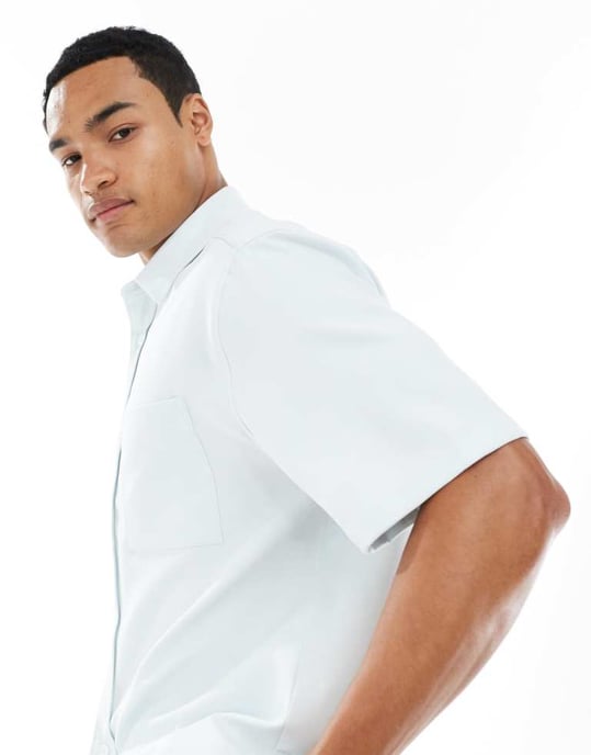 ASOS DESIGN avslappnad skjorta med fickor i blått - Image 4