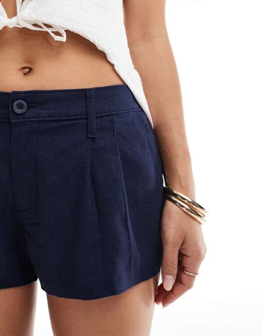Hollister skräddarsydda linshorts i marinblått - Image 3