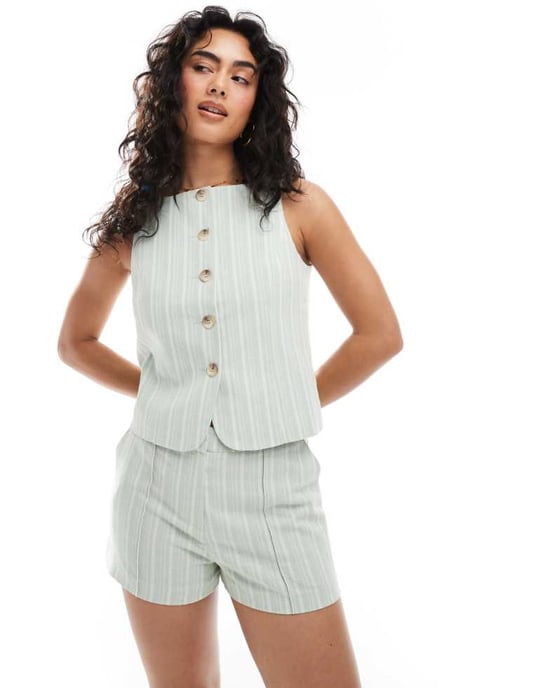 Miss Selfridge matchande skräddarsydda hög midja shorts i grön randig mönster - Image 1