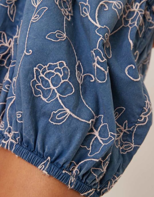 ASOS DESIGN bloomer-shorts med blommönster i tvättad marinblå - Image 3