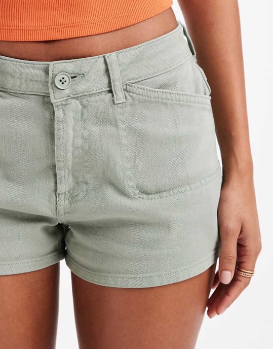 ASOS DESIGN tvättade herringbone mikShorts i grön - Image 2