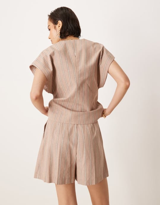 ASOS DESIGN skräddarsydda A-linjeformade shorts i linne med minkrand - Image 4