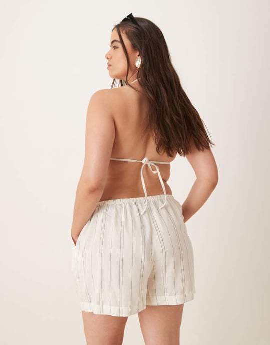 ASOS DESIGN Curve Belle strandshorts i linne med fin monorand - Image 4