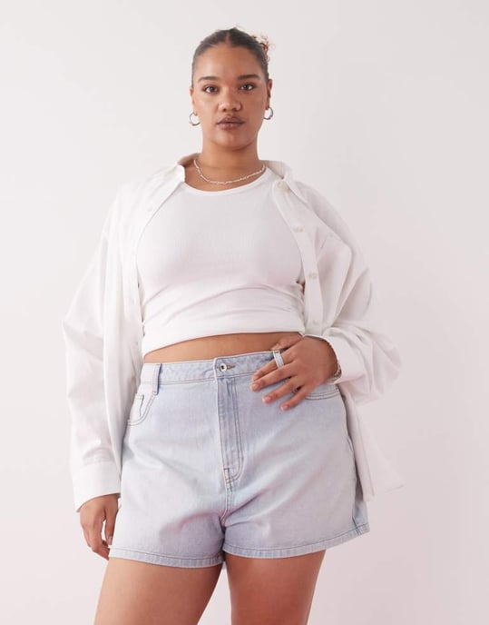 COLLUSION Plus denim lösa shorts i ljustvätt - Image 2