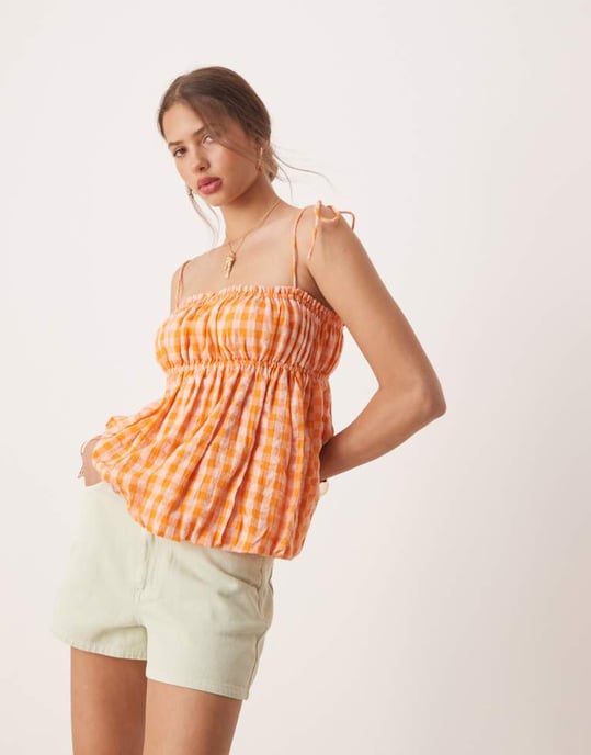 Miss Selfridge shorts i matcha tvätt - Image 2